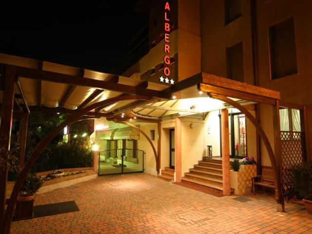 Hotel Montereale Pordenone Εξωτερικό φωτογραφία