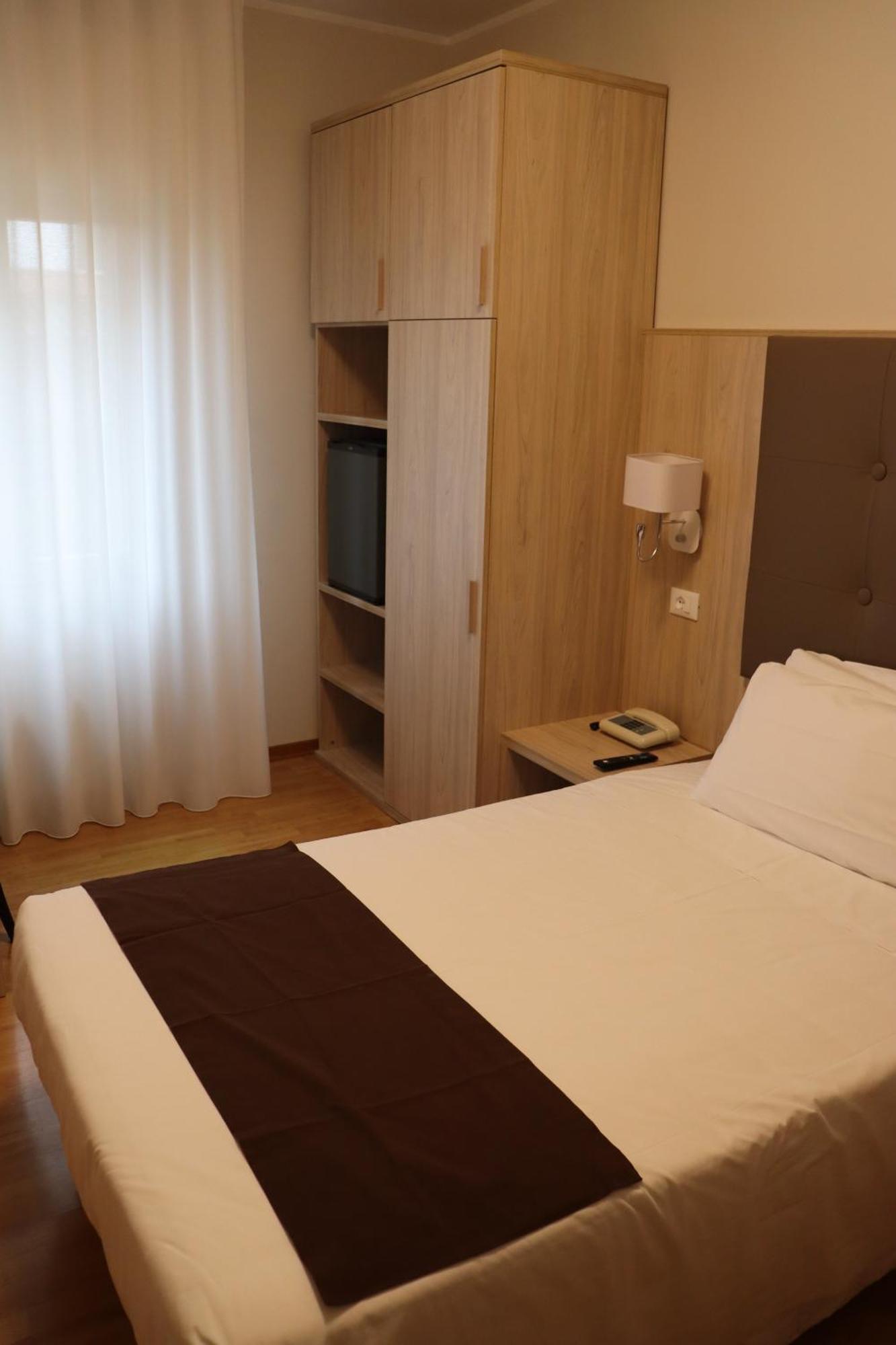 Hotel Montereale Pordenone Εξωτερικό φωτογραφία