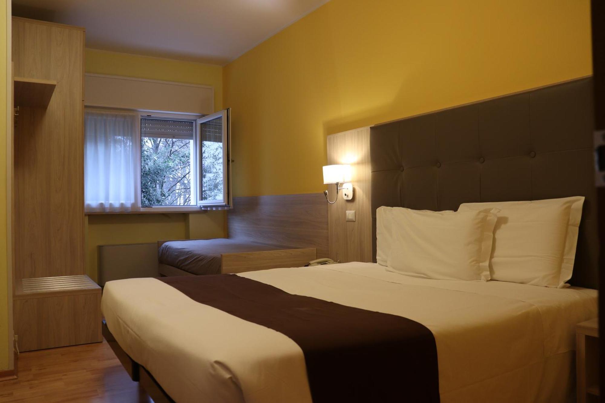 Hotel Montereale Pordenone Εξωτερικό φωτογραφία